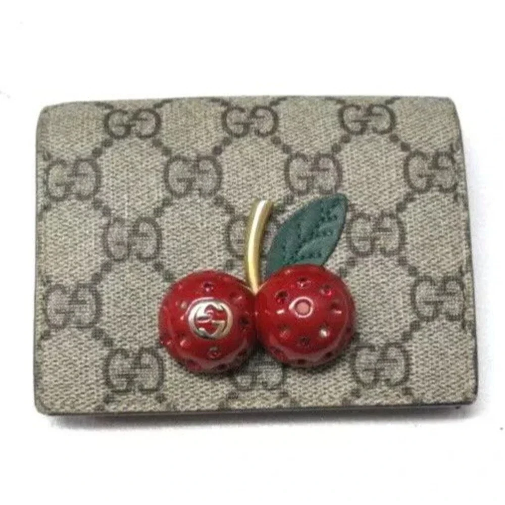 GUCCI Cherry GG Monogram Supreme Canvas Compact Bi Fold Wallet 476050 - Picture 2 of 12